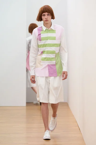 Look 33
